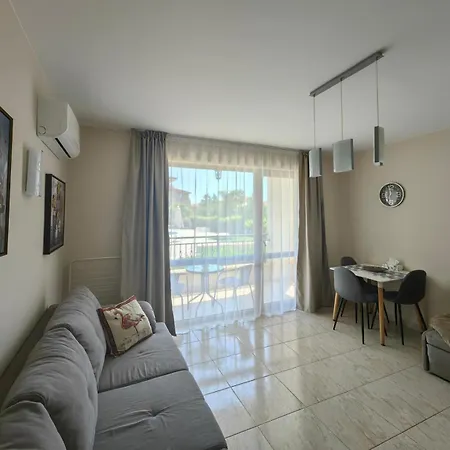 Studio * سفيتي فلاس