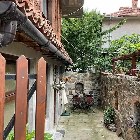 Old Town - 5 Attic Apartment Sozopol