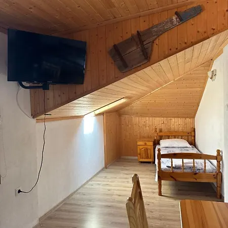 Old Town - 5 Attic