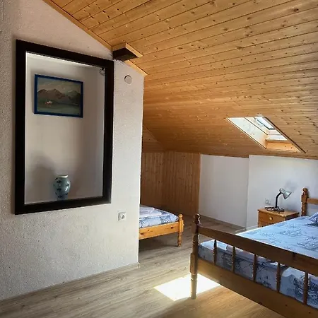 Old Town - 5 Attic Apartment *