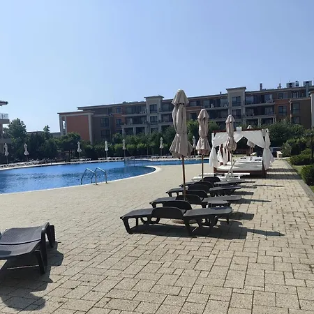 アパート Studio *